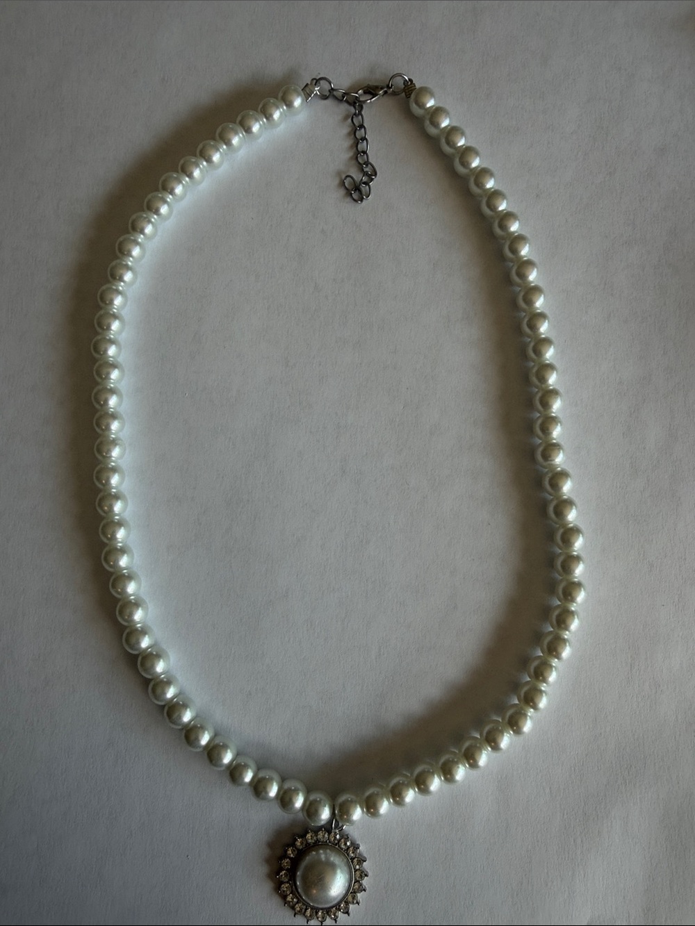 Classic White Faux Pearl Necklace with Sunburst Pendant